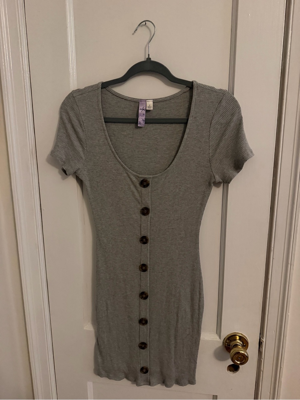 Francesca’s Alya Gray Scoop Neck Short Sleeve Button-Front Ribbed Dress